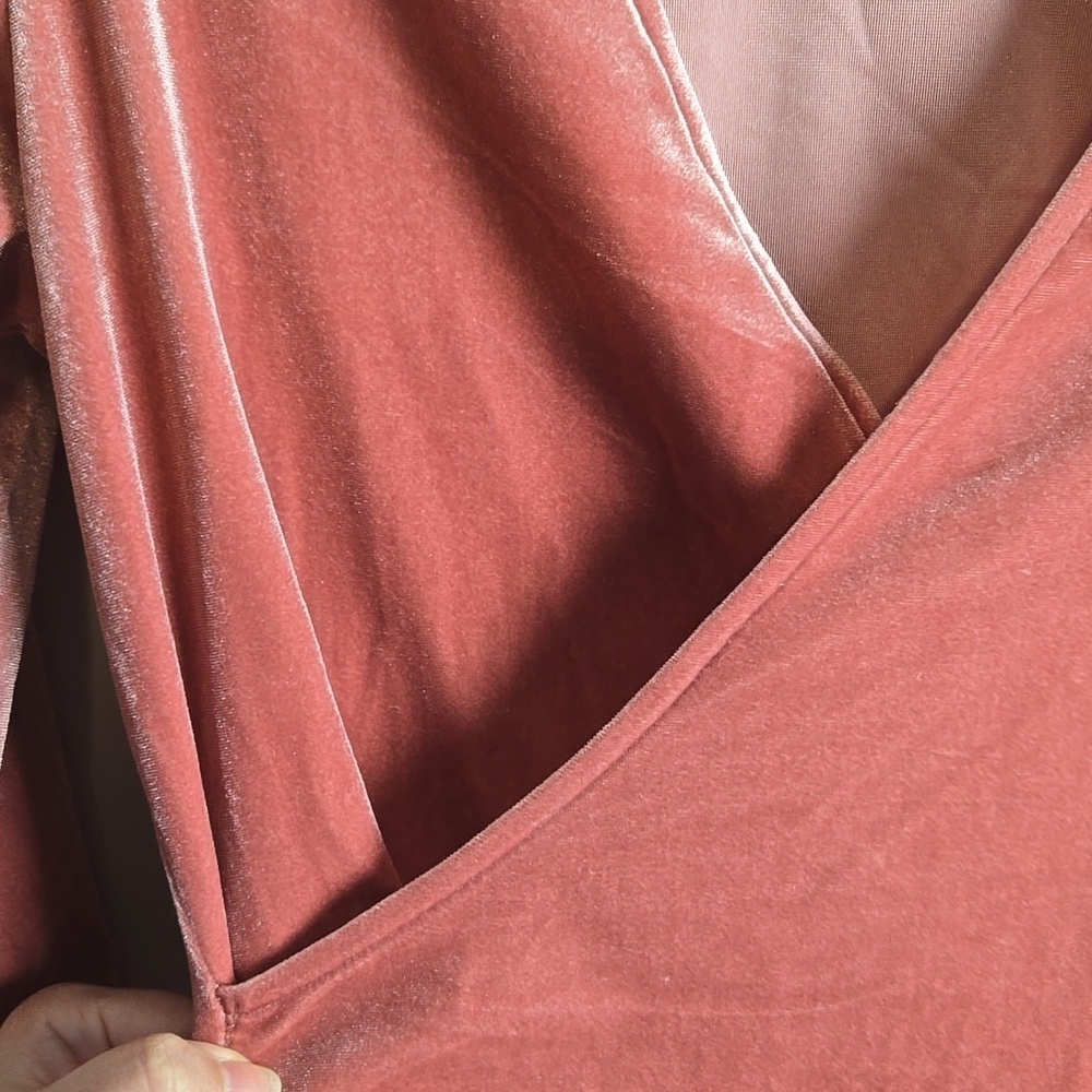 Sundance Pink Velvet Wrap Top - Picture 4 of 12